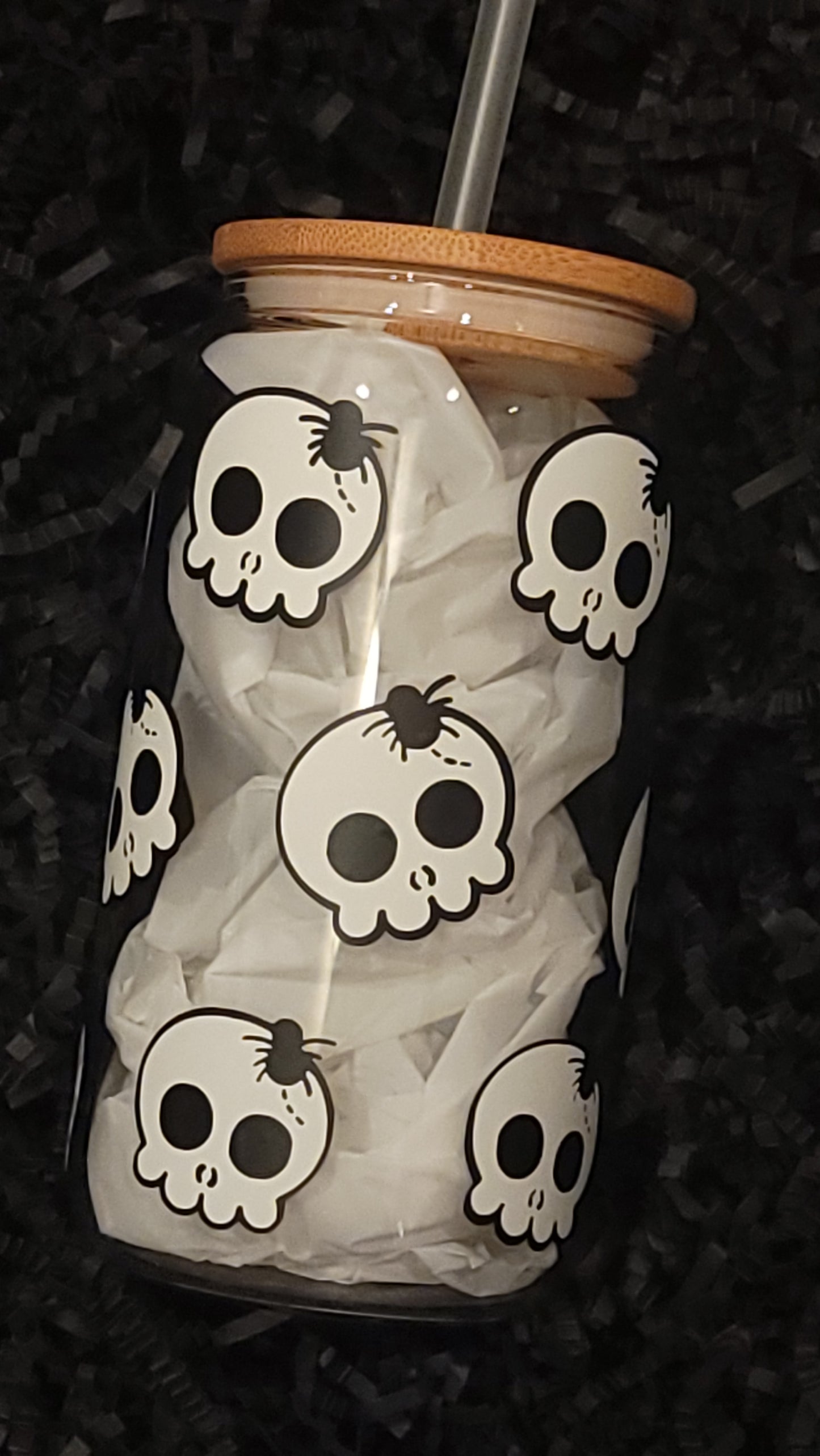 Glow in the Dark Skulls & Spiders - 16 oz Tumbler